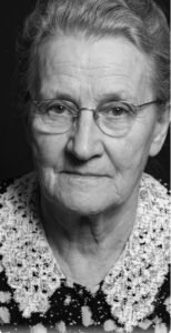 Mary Amanda 'Minnie' Mosholder Keslar